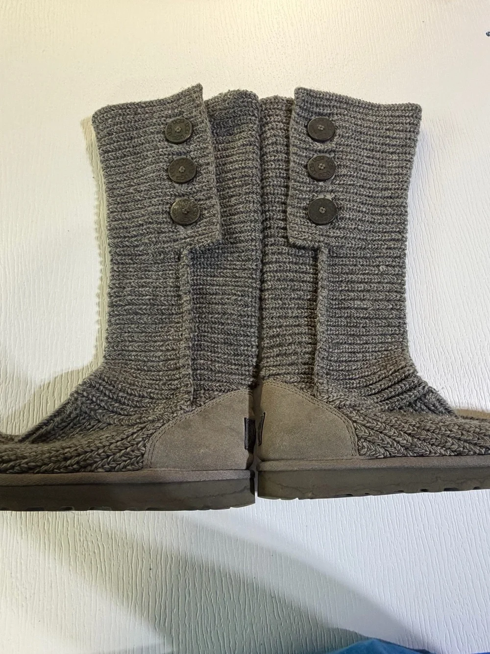 Ugg Women’s Classic Cardy Boots- Size 8
